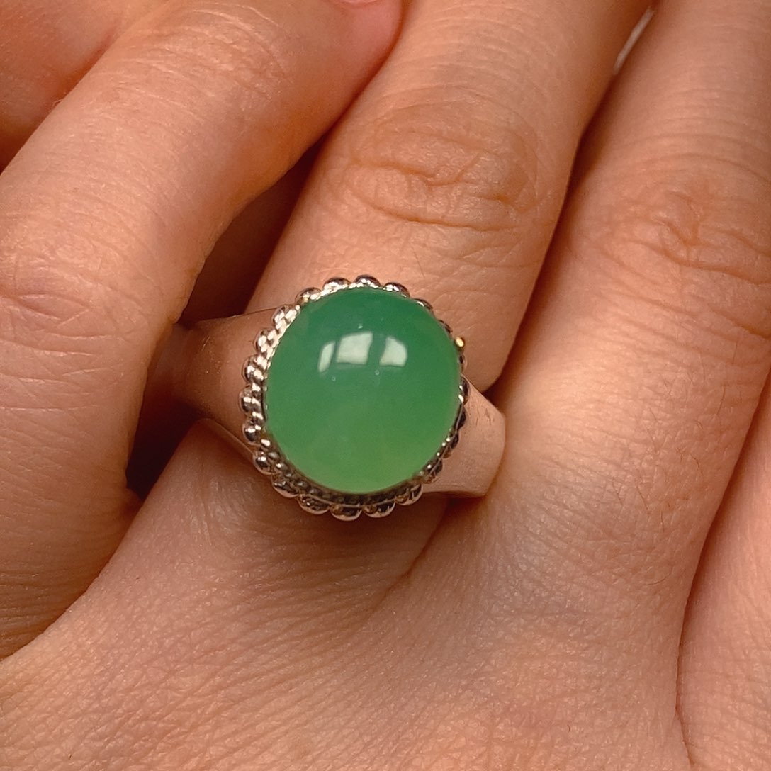 翡翠戒指未镶嵌翡翠蛋面