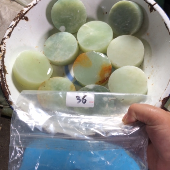 未镶嵌蛇纹石玉天然岫玉珠宝未镶嵌