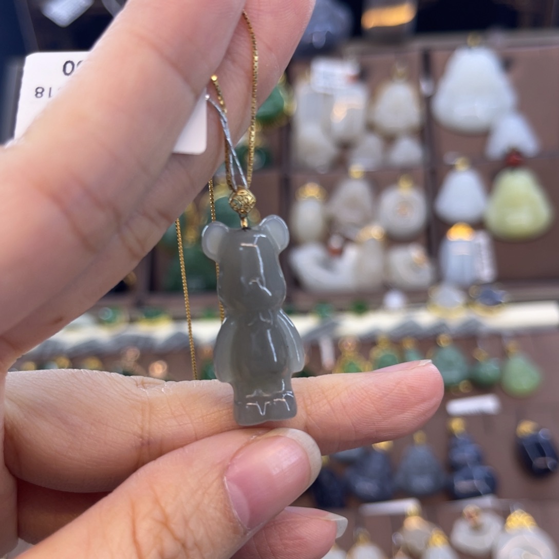 和田玉吊坠18K金镶嵌