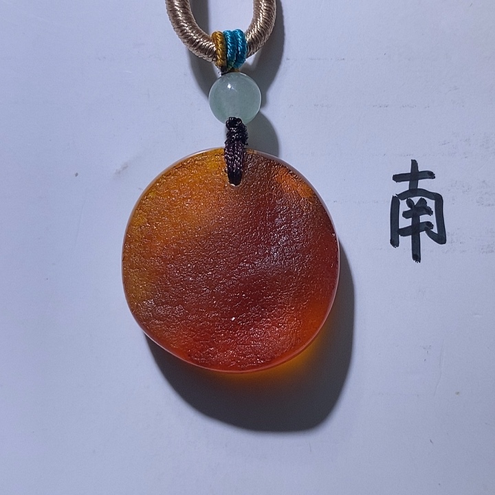 未镶嵌琥珀珠宝奇石