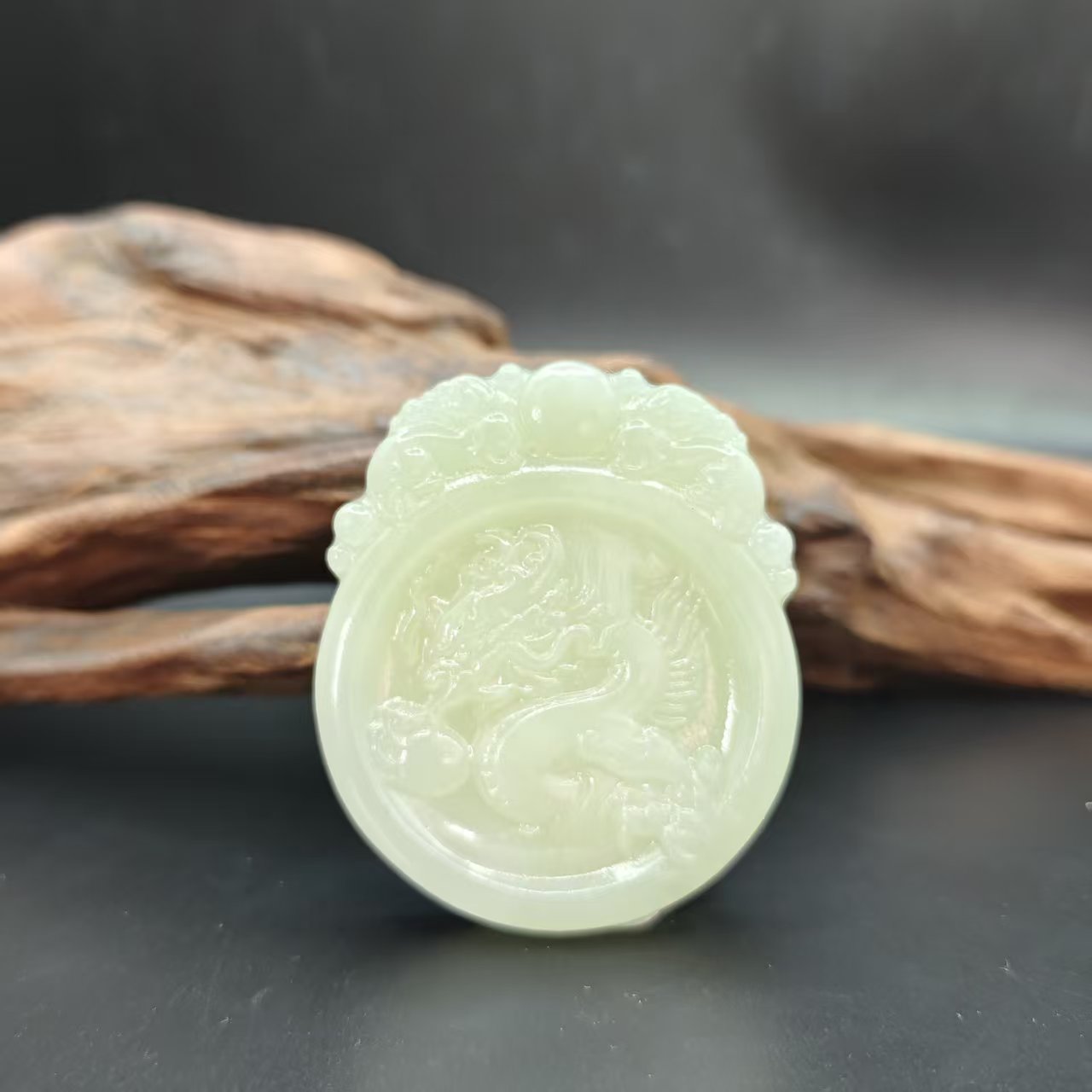 Z和田玉龙形吊坠0945