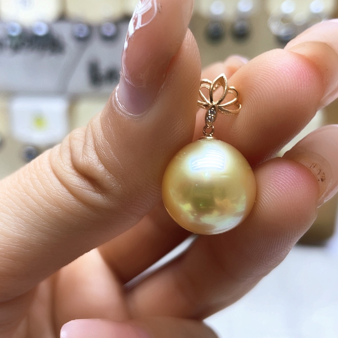 海水珍珠颈饰18K金镶嵌