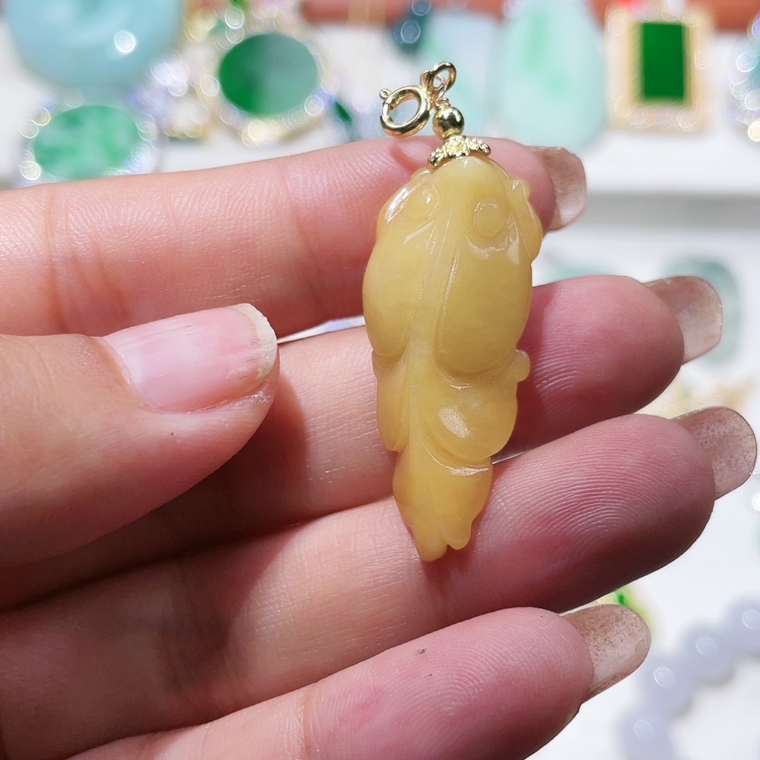 翡翠14K金镶嵌颈饰