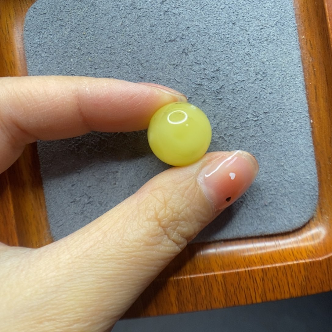 林***鹿蜜蜡未镶嵌颈饰郎