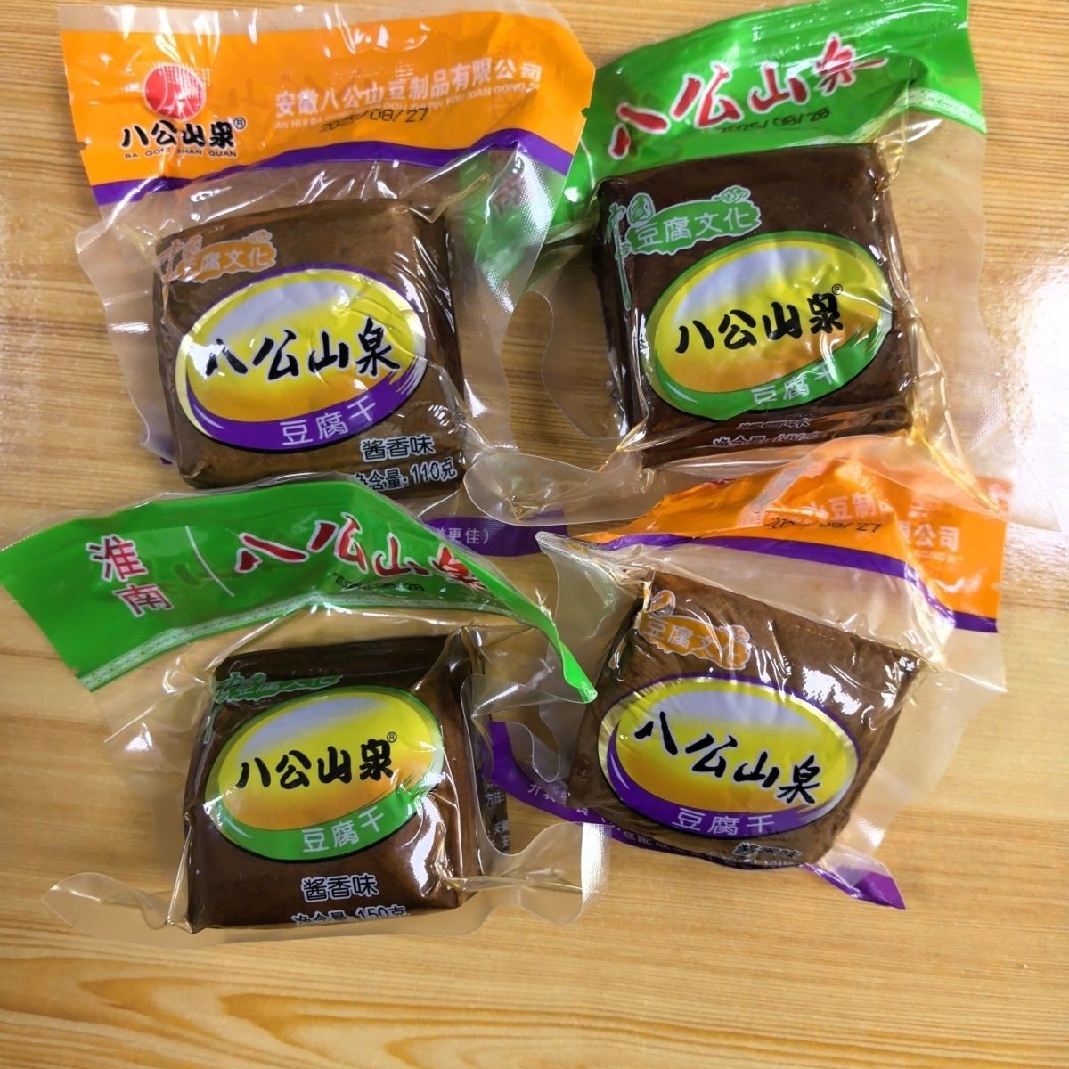 八公山泉豆腐干150g*4袋,可凉拌,嫩滑弹牙,味道香,口感好。