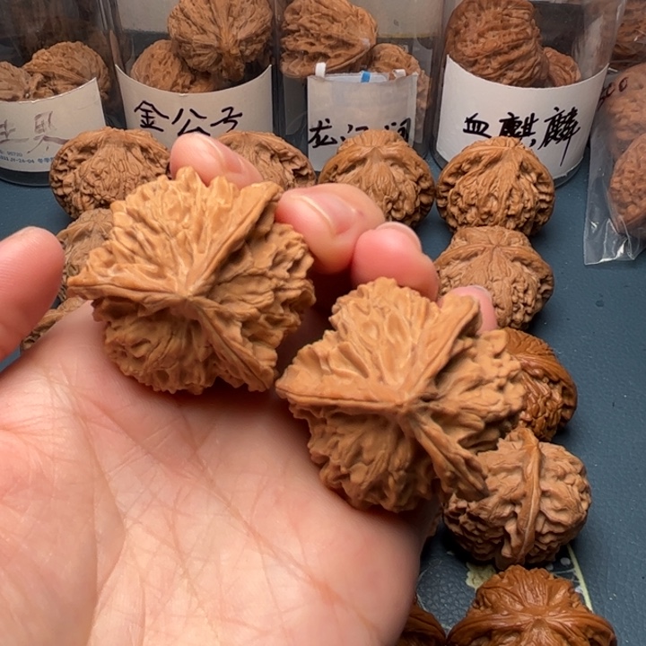 吊坠文玩核桃39盘山三棱尖磕碰