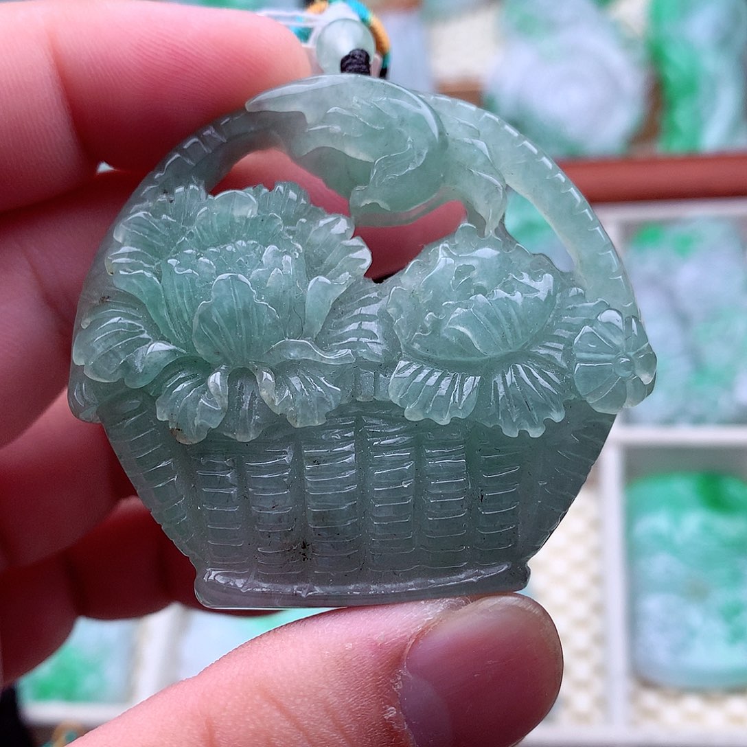 翡翠未镶嵌吊坠(不含链)