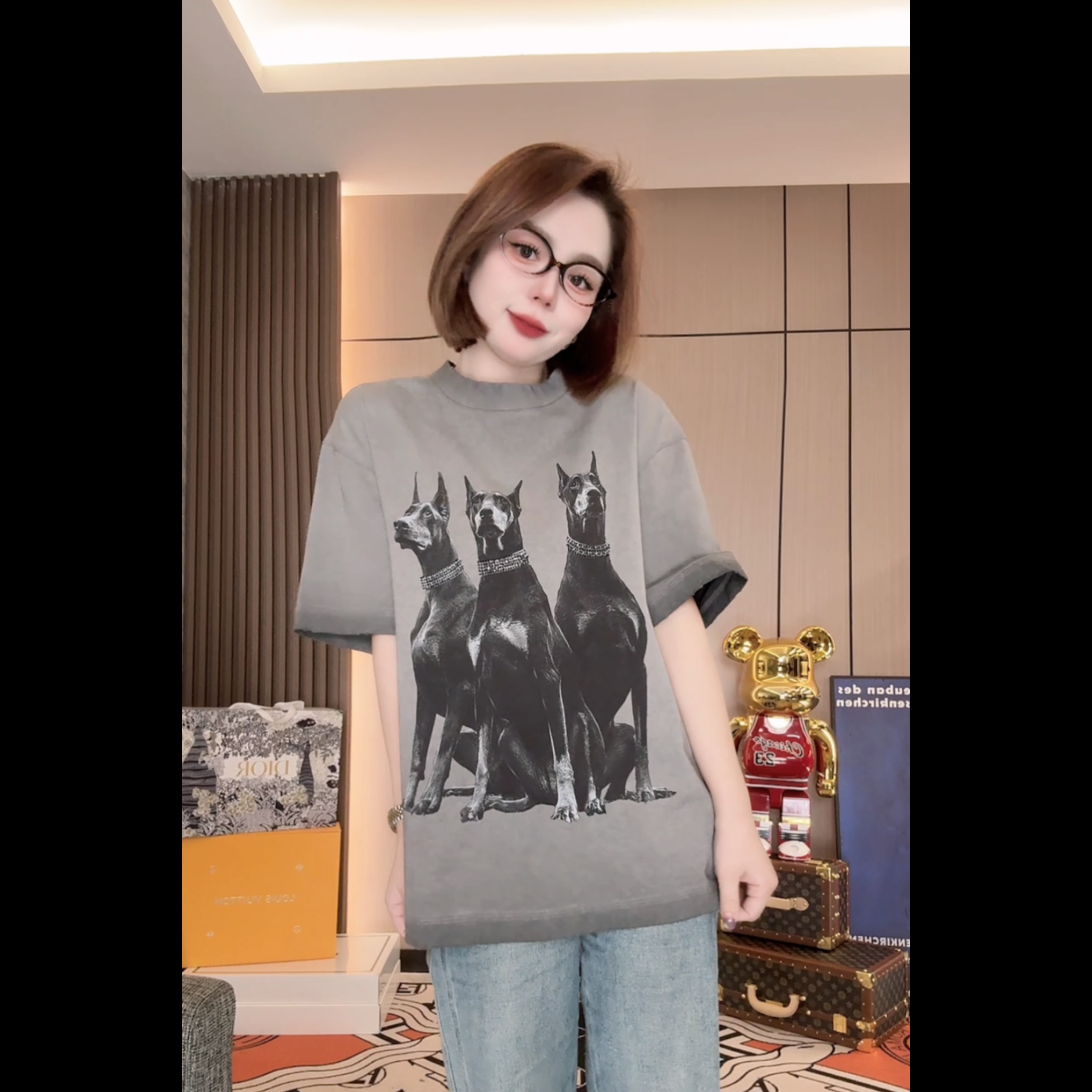 66【旺旺队】2025夏季百搭轻奢潮流重工艺圆袖T恤