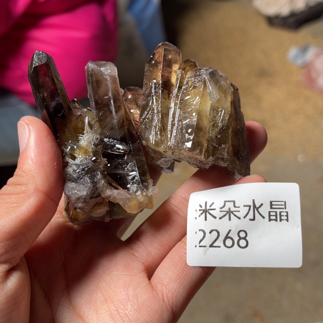 山***川未镶嵌珠宝半成品水晶