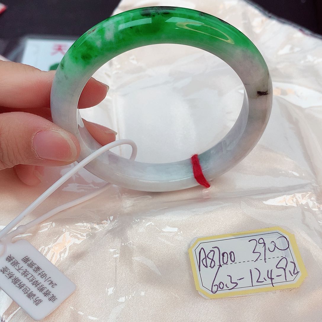 翡翠未镶嵌手镯缅甸翡翠