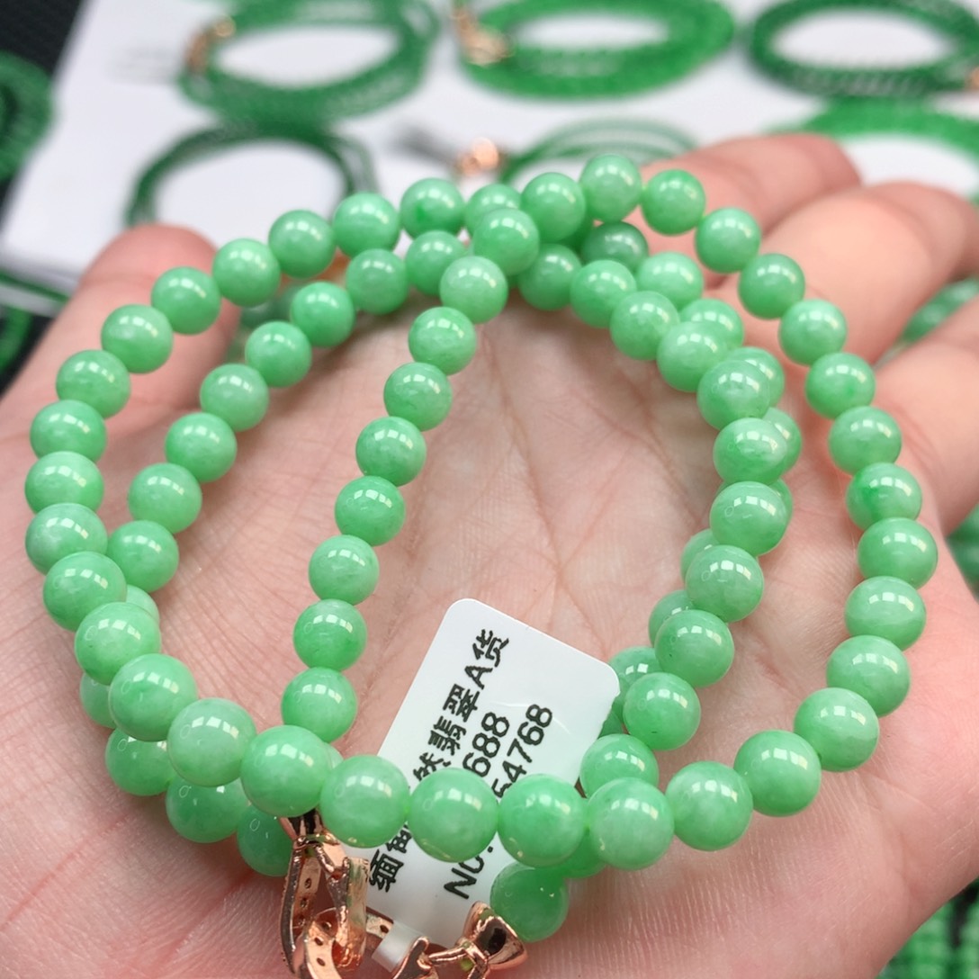 翡翠手链未镶嵌翡翠