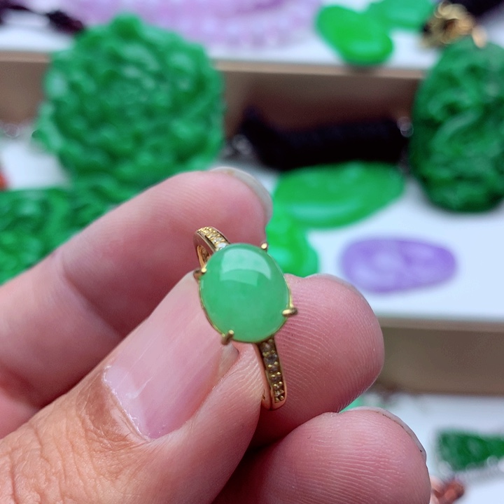 翡翠未镶嵌戒指戒指