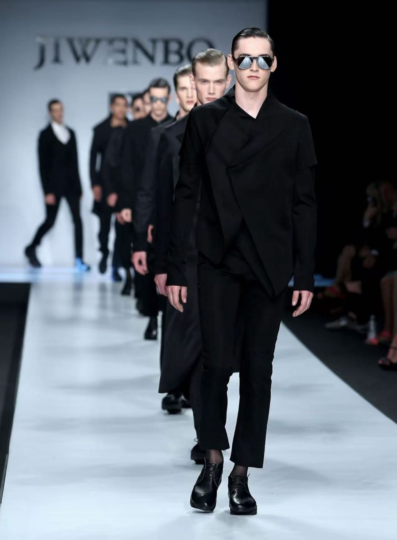 【1号链接-CD刺绣短袖】2025新款男装秋款刺绣休闲圆领男士短袖