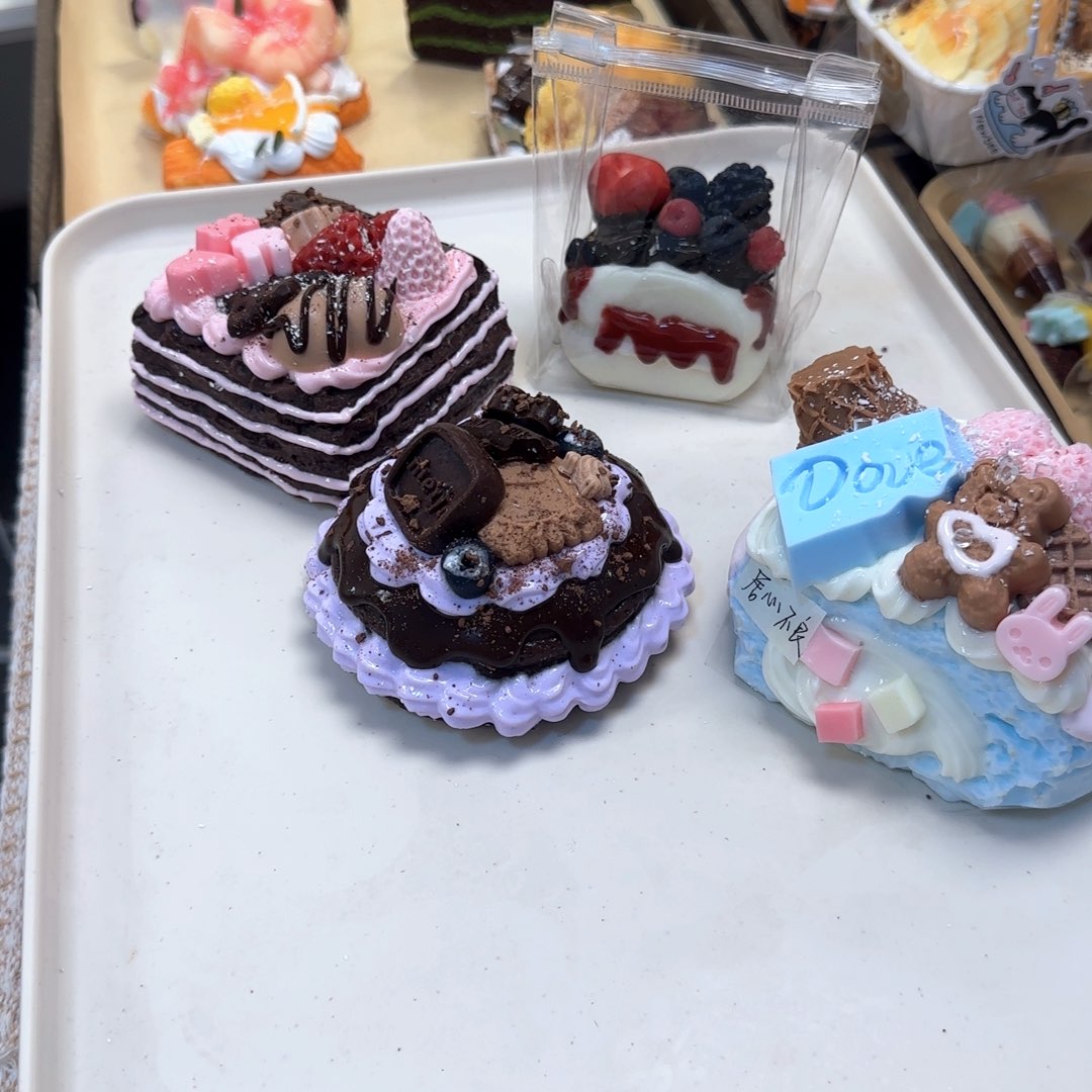 居**良甜品等食品加工设备等产品出口