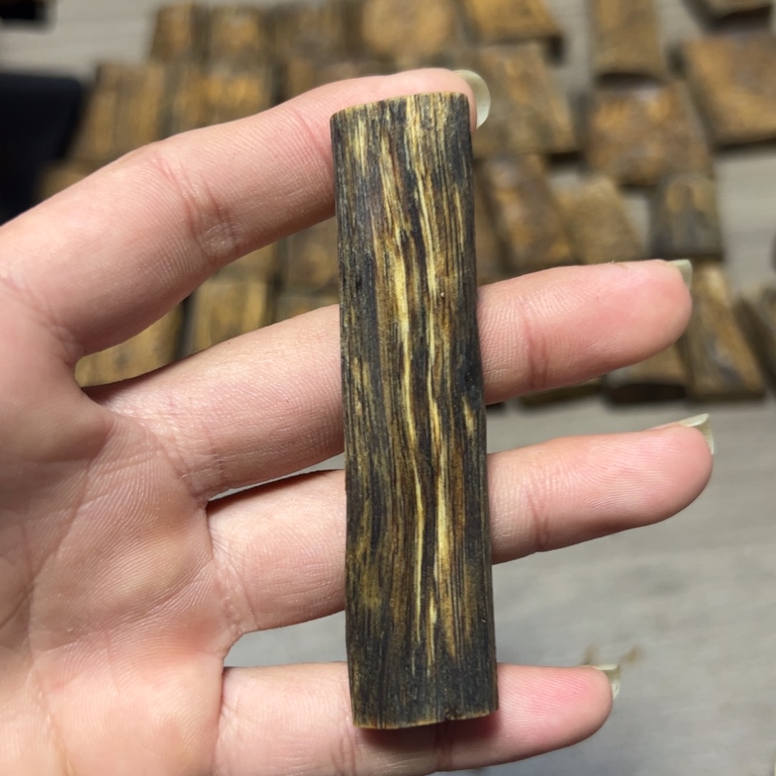沉香木吊坠糖结牌牌11克