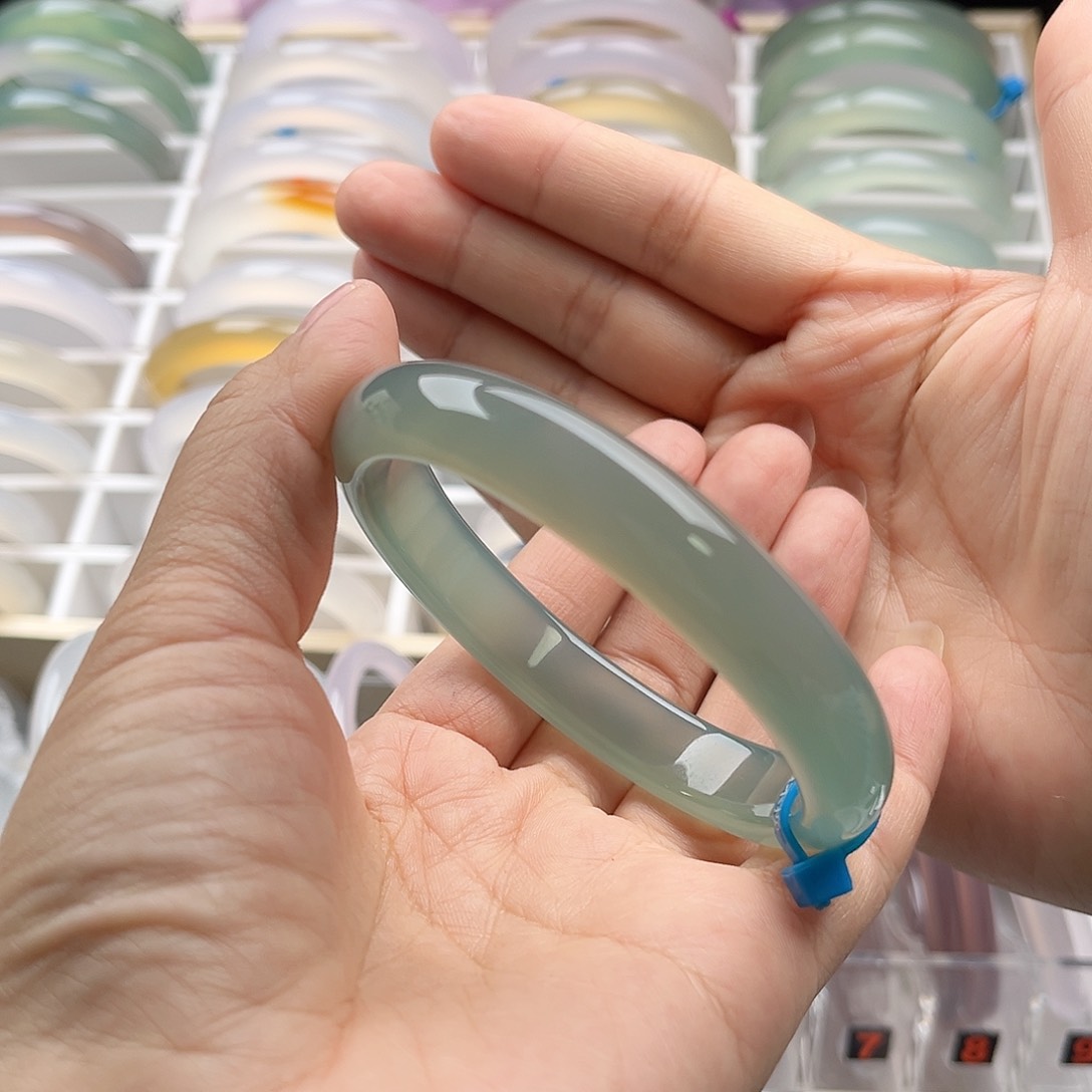 玛瑙/玉髓手镯未镶嵌蓝*