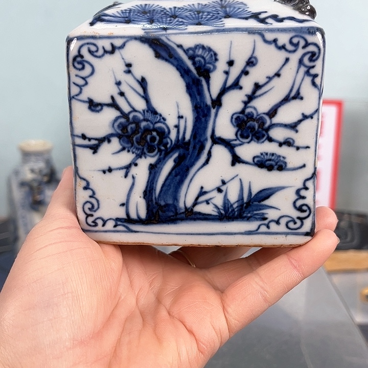 罐青花罐青花松竹梅图