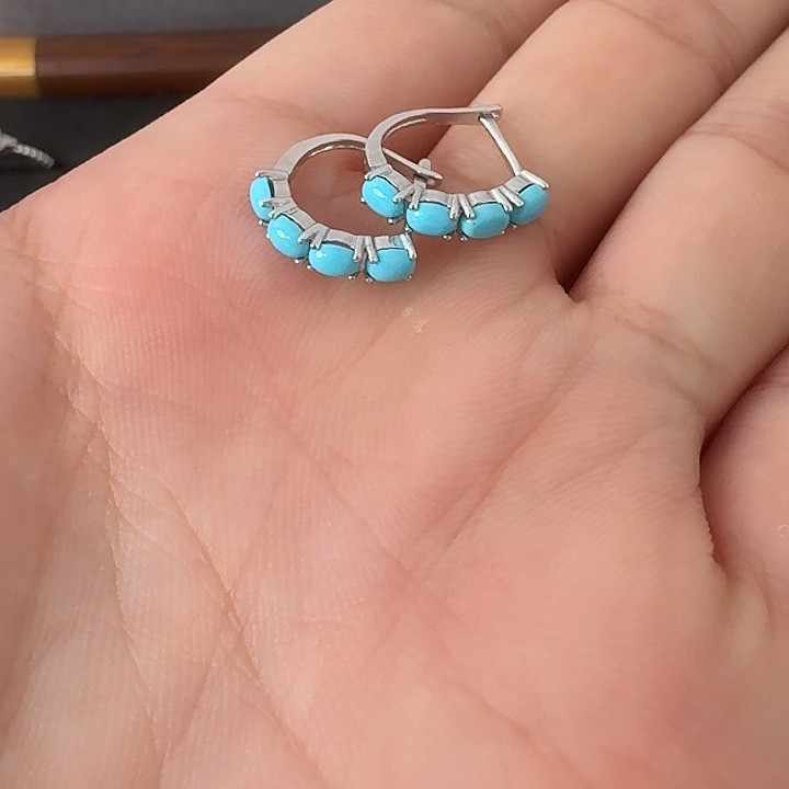 绿松石未镶嵌耳饰