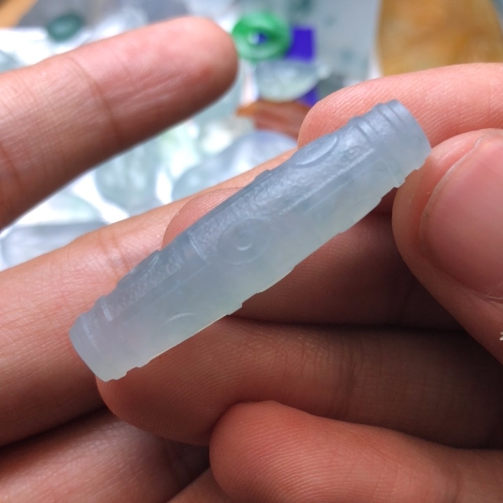 定制翡翠未镶嵌挂件