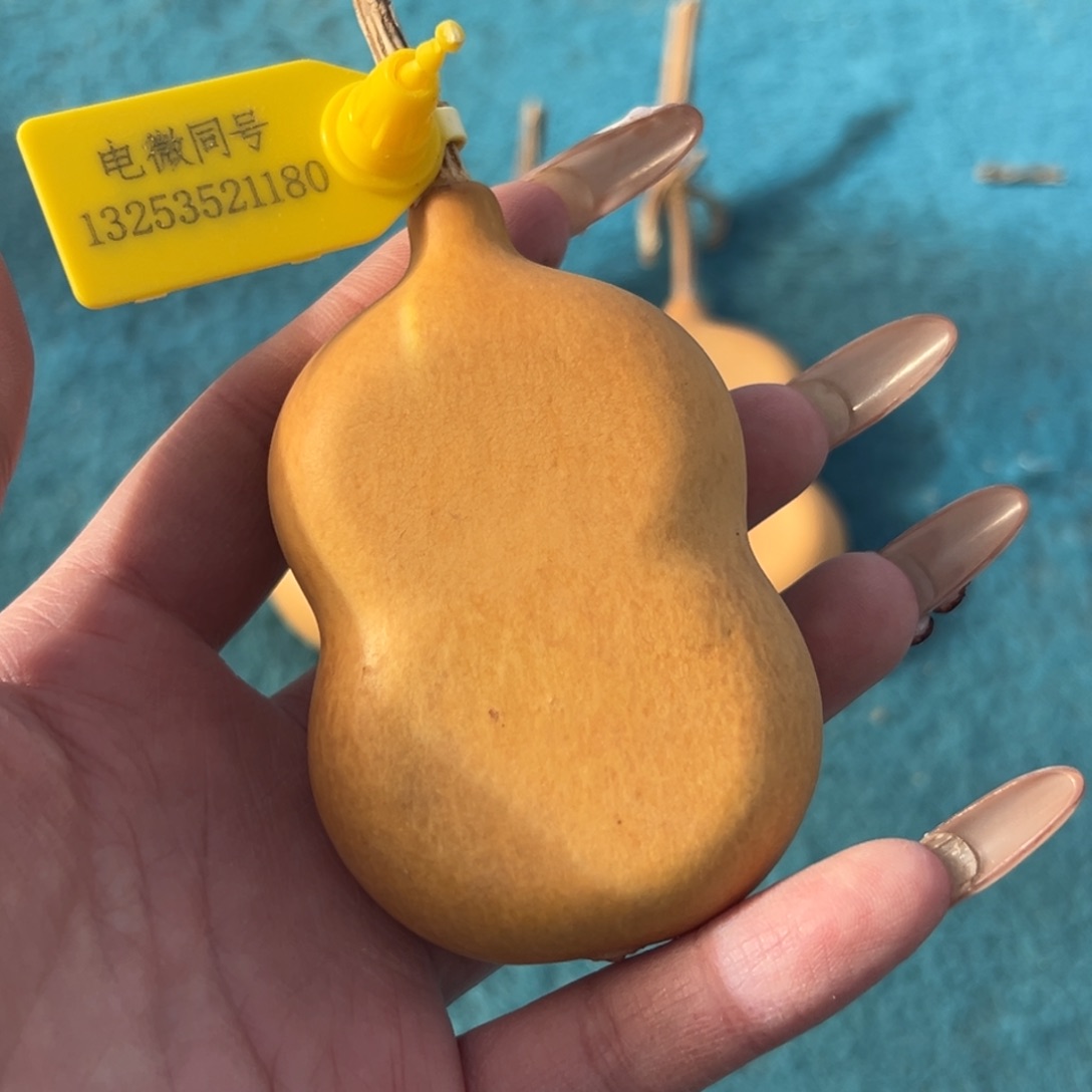 L****哈哈哈哈哈哈哈哈