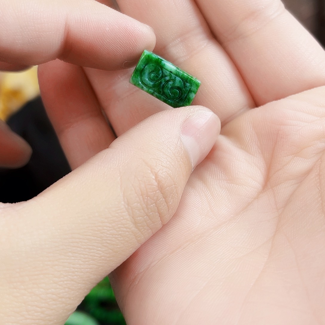 翡翠未镶嵌颈饰多样性发货