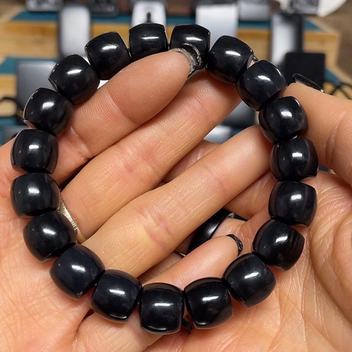 【闪购商品】和田玉（墨玉）手串未镶嵌福利版卡12直切