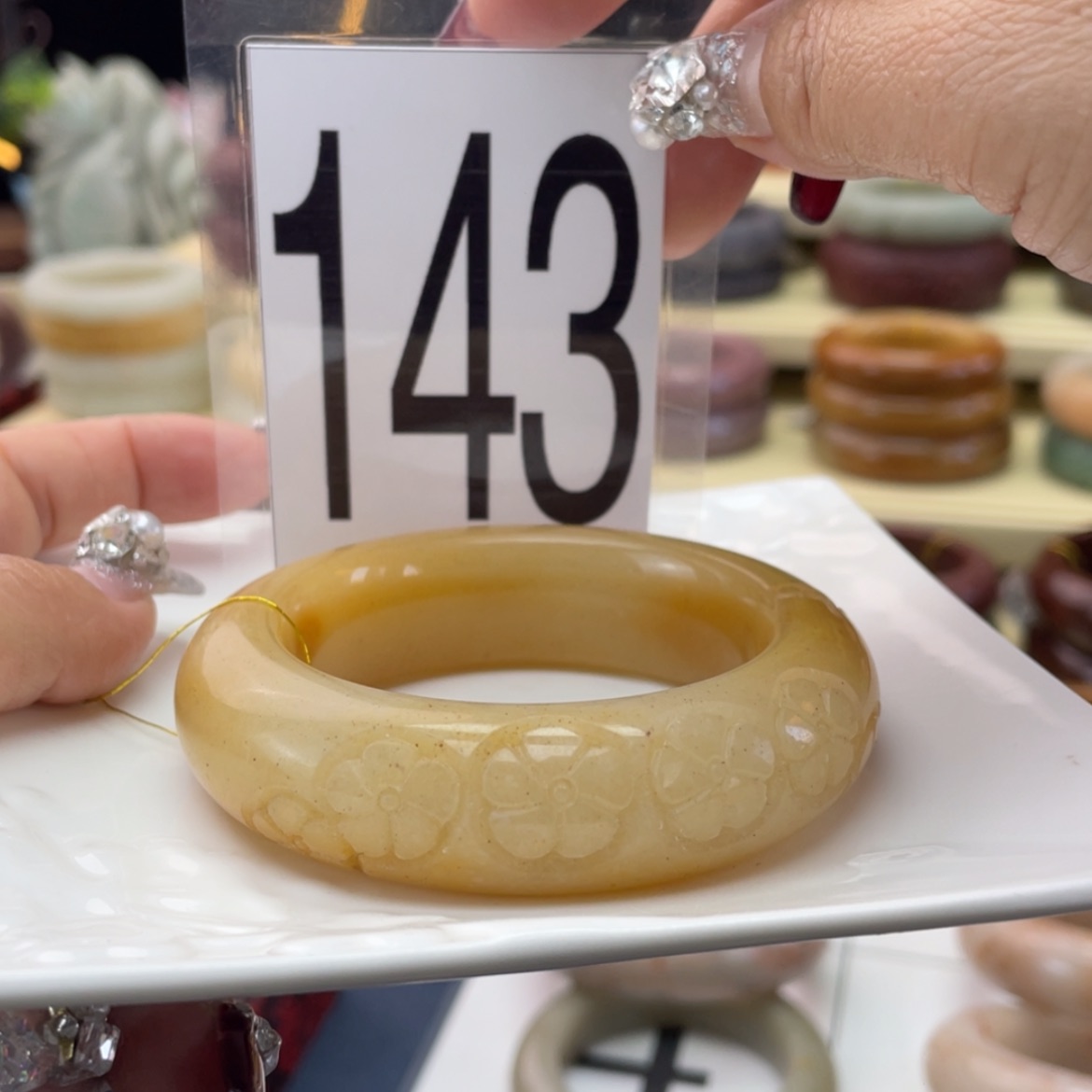 【闪购商品】石英质玉手镯未镶嵌