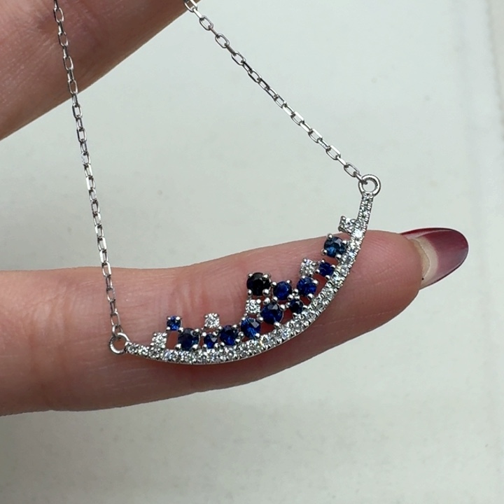 蓝宝石颈饰18K金镶嵌