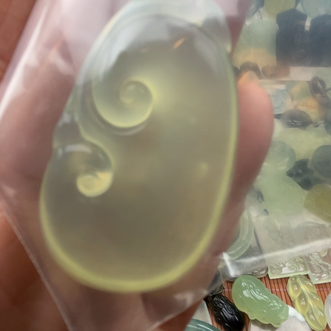 灵***玥蛇纹石玉未镶嵌其他
