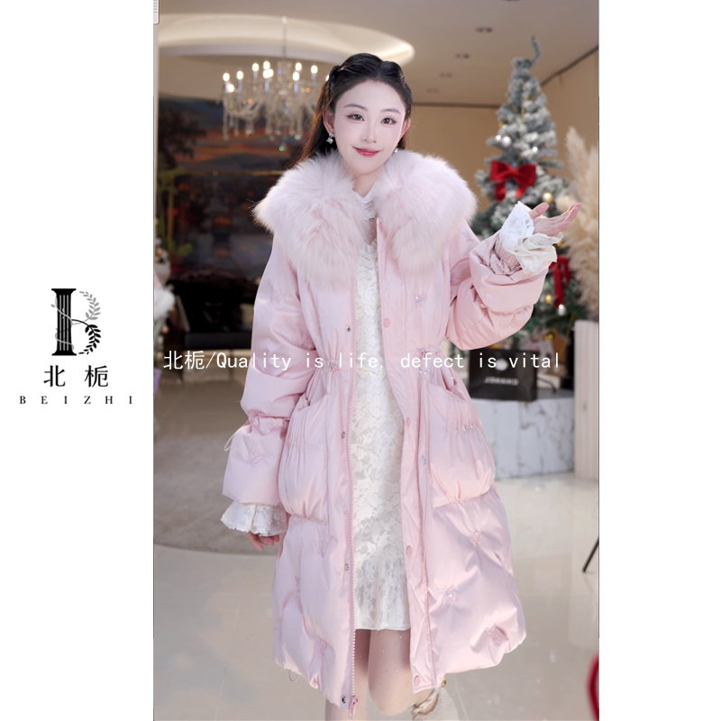 【羽绒蝴蝶飞长】重工蝴蝶镶钻披肩狐狸毛领羽绒服813933