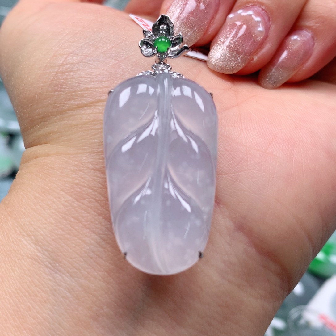 翡翠颈饰18K金镶嵌天然翡翠