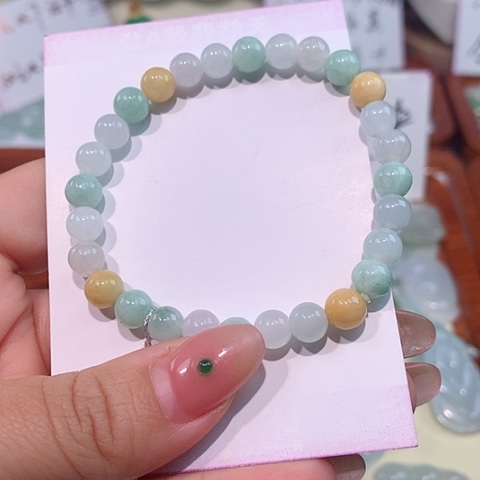 颈饰未镶嵌翡翠手串