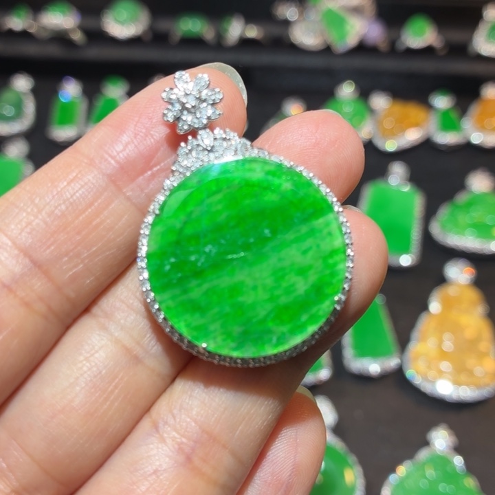 翡翠18K金镶嵌吊坠(不含链)翡翠