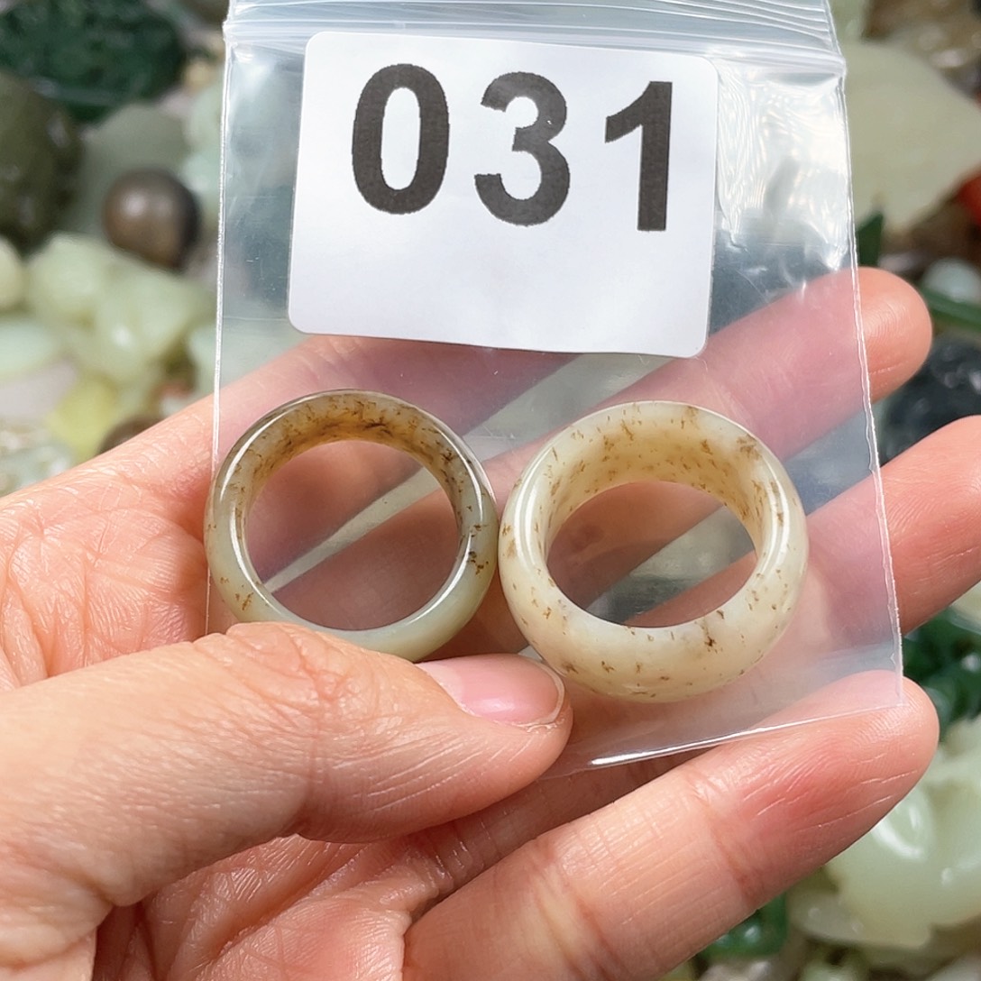 和田玉（糖玉）颈饰未镶嵌心**水