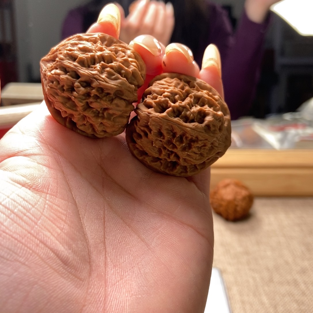 文玩核桃吊坠野牛55