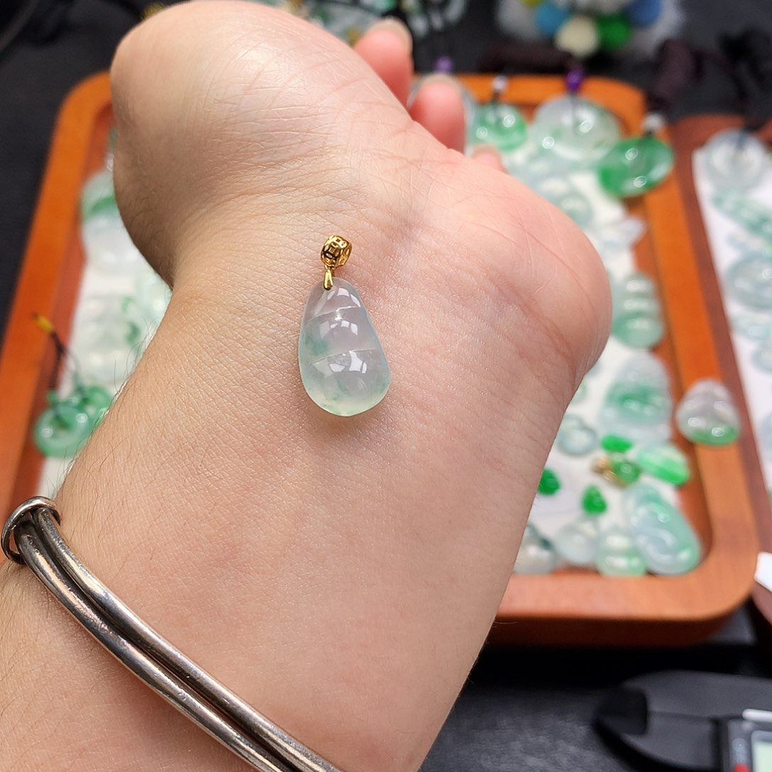 吊坠(不含链)未镶嵌翡翠福豆