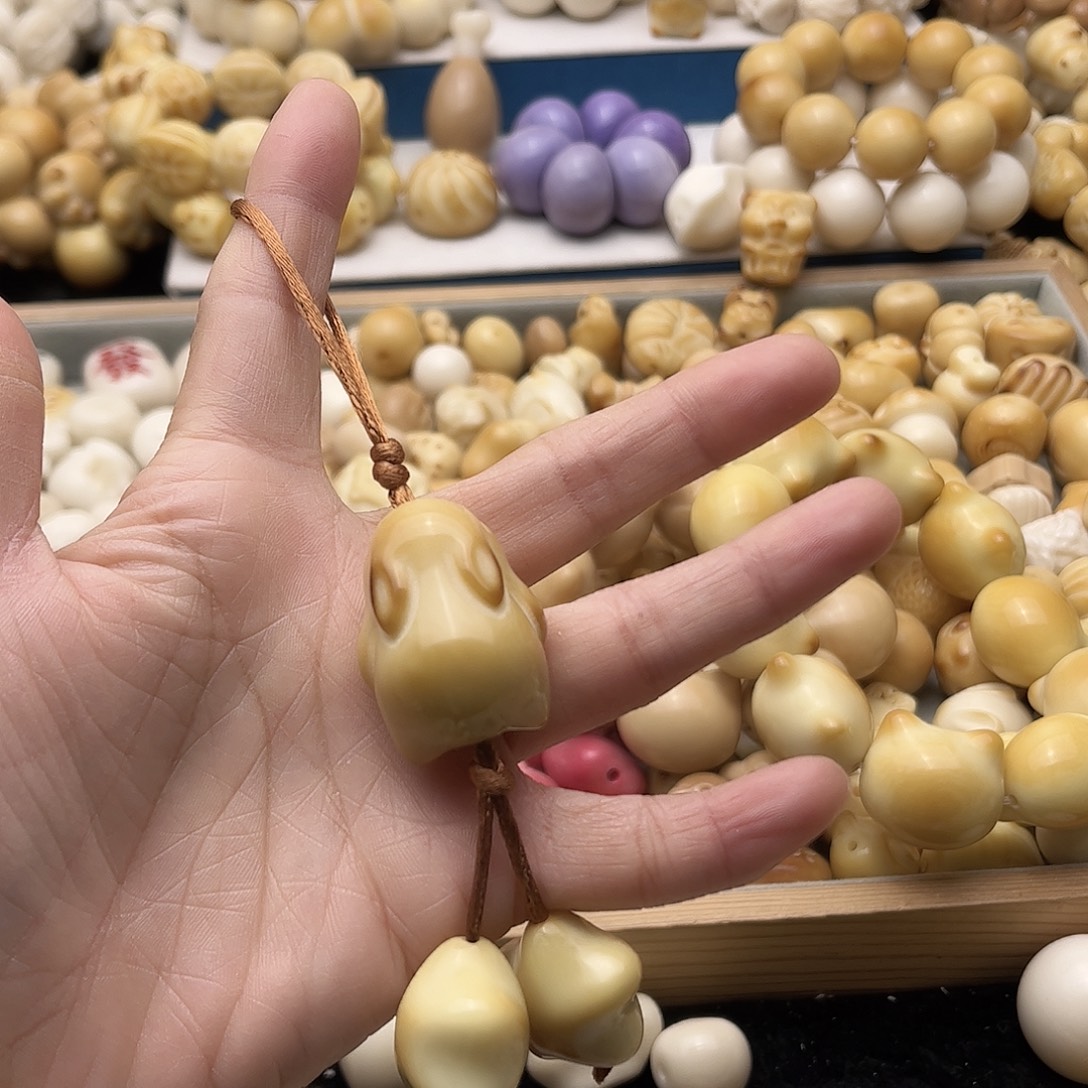 吊坠菩提根/象牙果