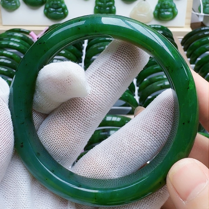 和田玉（碧玉）手镯未镶嵌