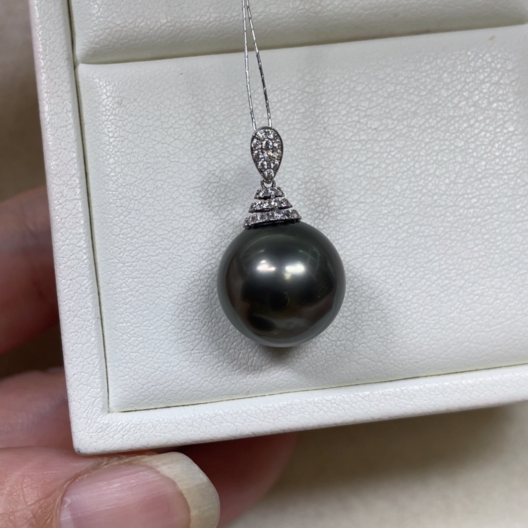 18K金镶嵌海水珍珠吊坠(不含链)13.7mm