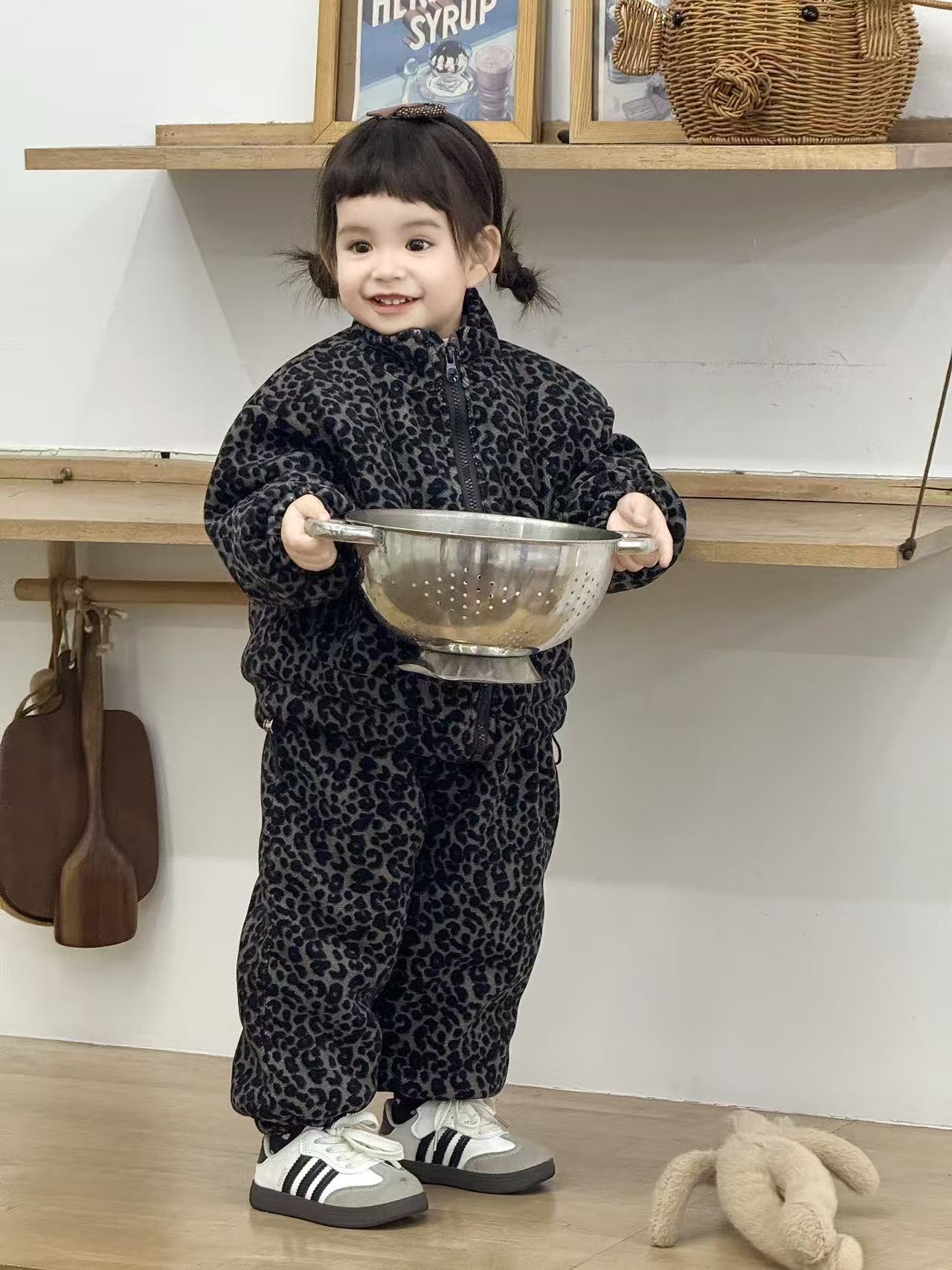 套装童装秋冬女休闲风韩版森系豹纹冬季小童休闲女童儿童睡衣