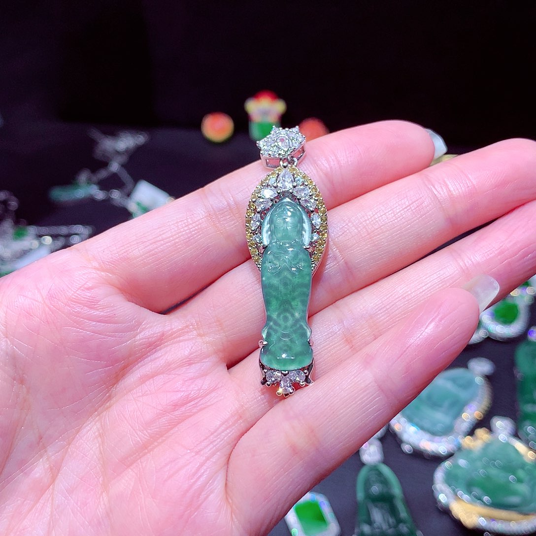 翡翠吊坠(不含链)未镶嵌