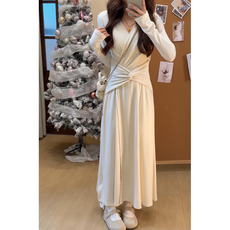 法式温柔风V领绑带收腰显瘦连衣裙女长裙小个子高级感气质裙