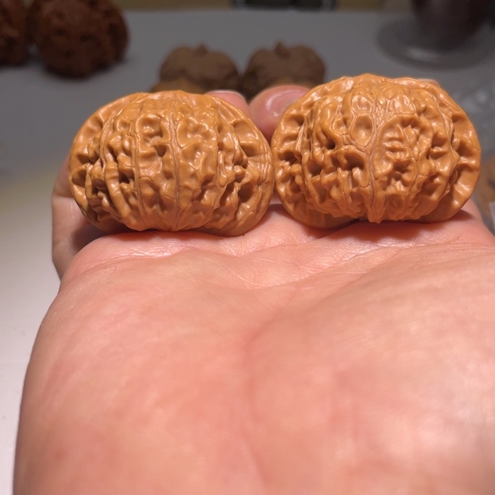 文玩核桃把件宫灯