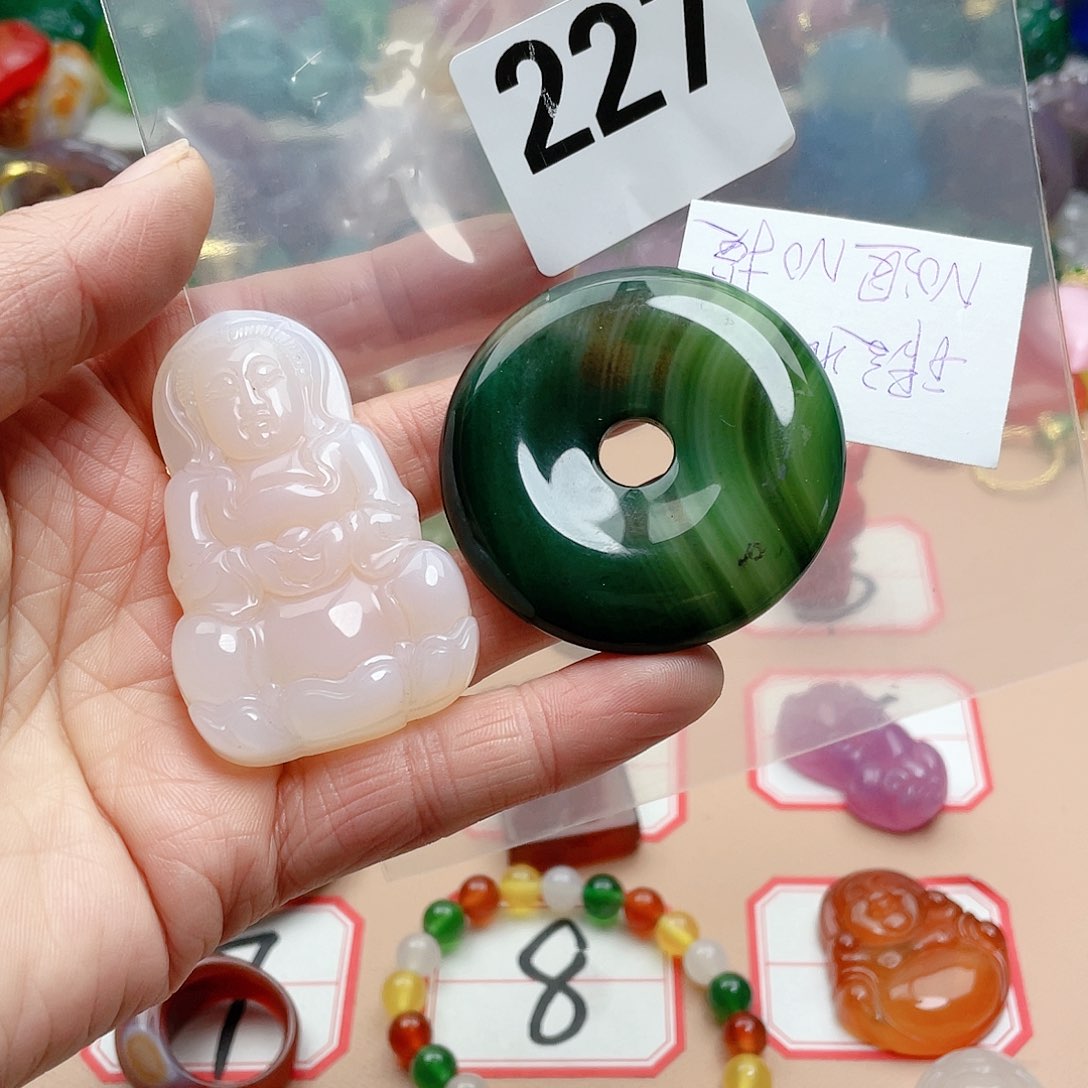 合金颈饰玛瑙/玉髓我***呆