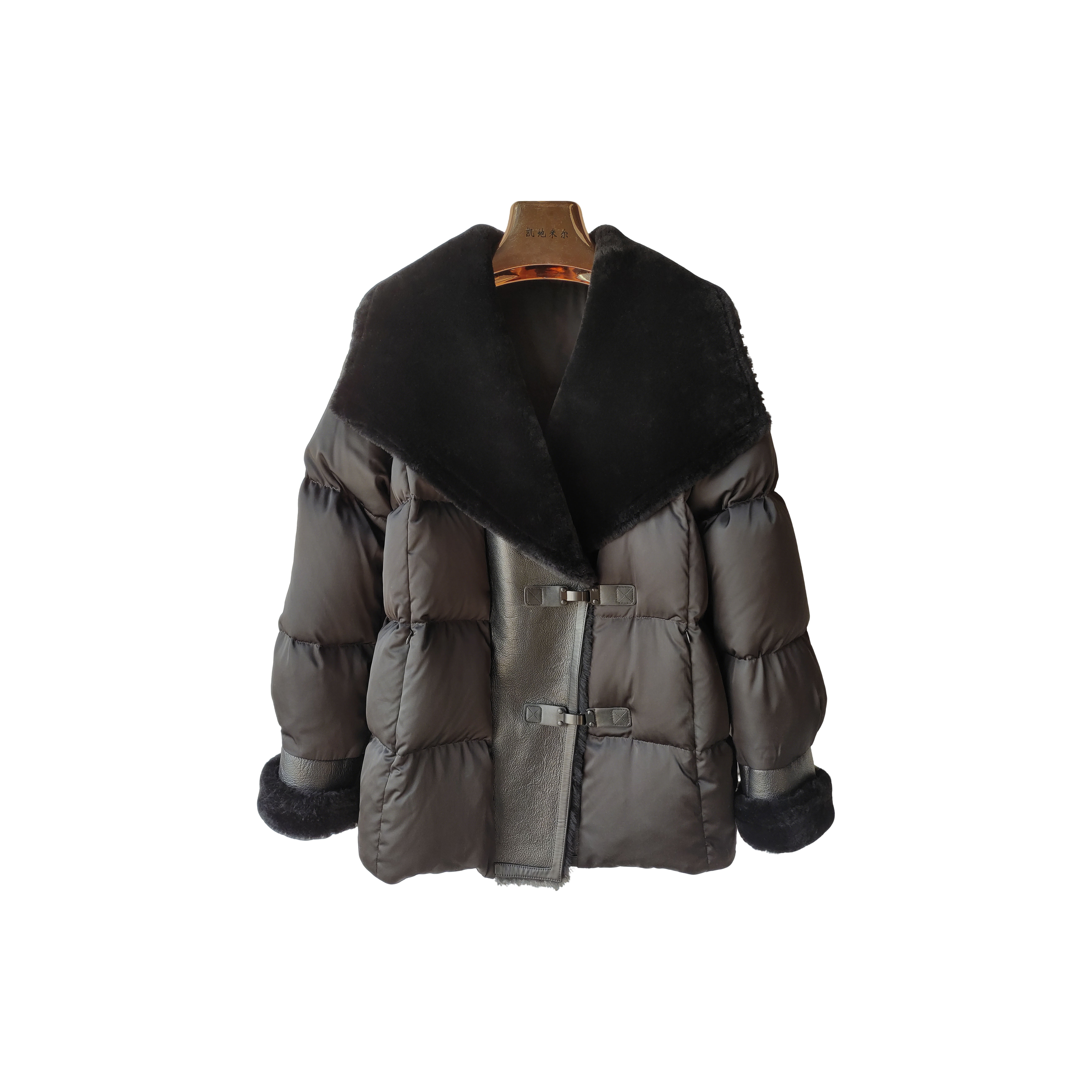 2025新款女士中长款轻奢时尚冬季女款高端休闲羊皮毛配鹅绒服