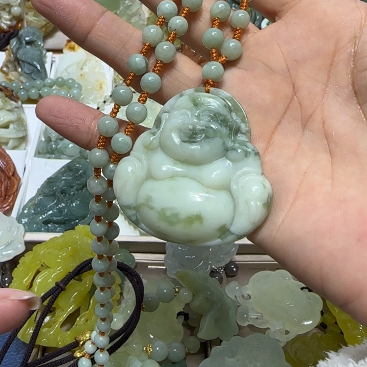 蛇纹石玉吊坠未镶嵌