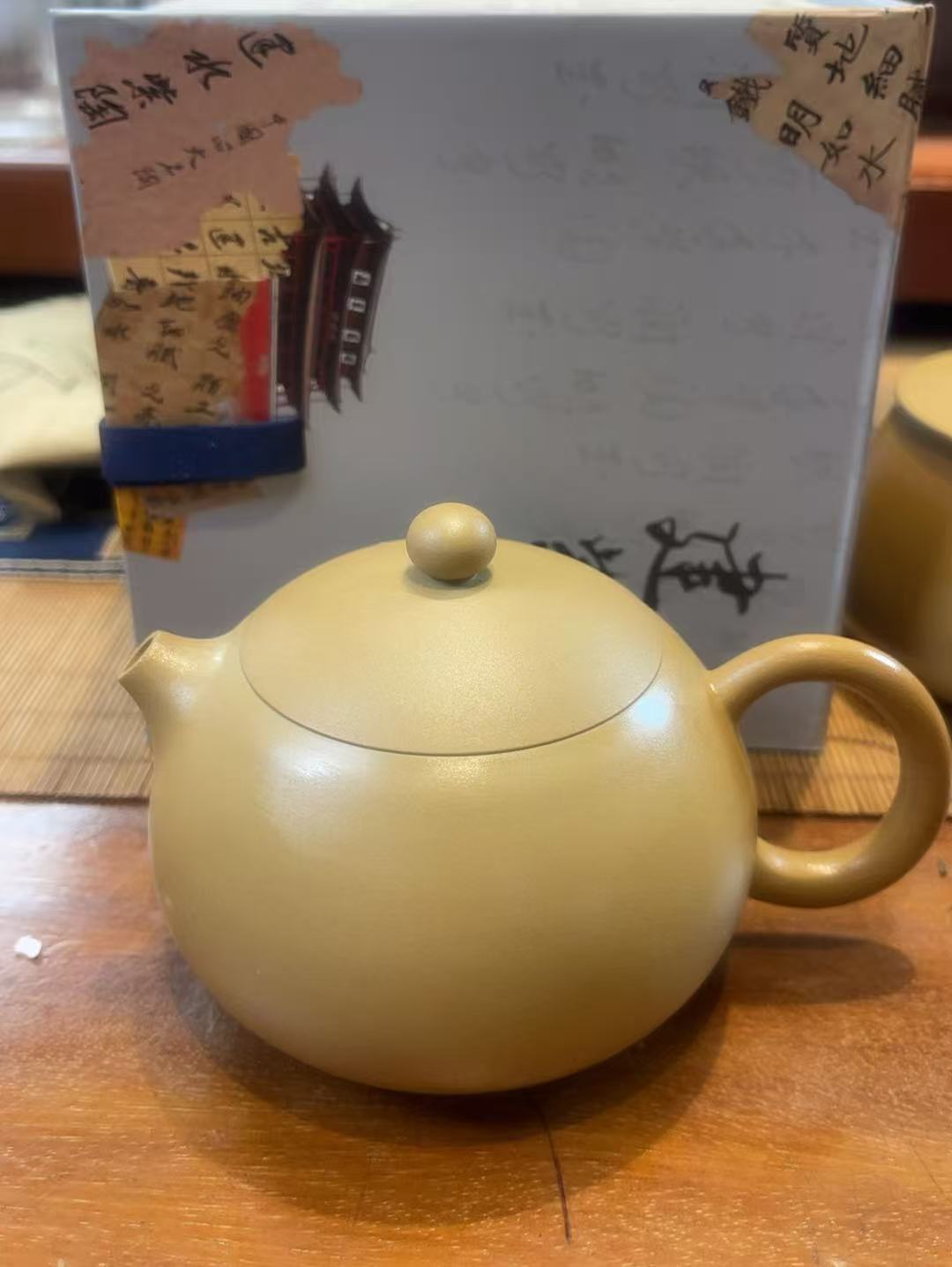 高端建水紫陶茶壶
