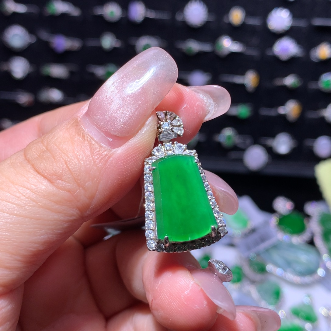 翡翠银S925镶嵌颈饰天然翡翠