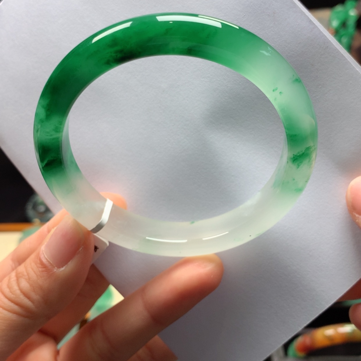 【闪购商品】未镶嵌手镯石英质玉