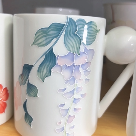 手绘高温釉下彩陶瓷